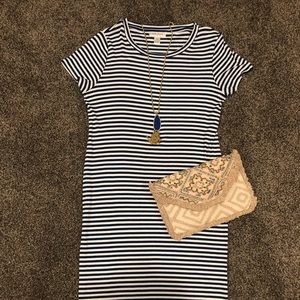 NWOT Motherhood Maternity Fitted Dress